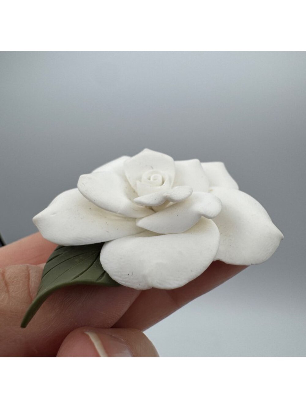 Figural Camellia Gardenia Floral Brooch Polymer Clay Signed Boutonniere Wedding - Picture 3 of 6